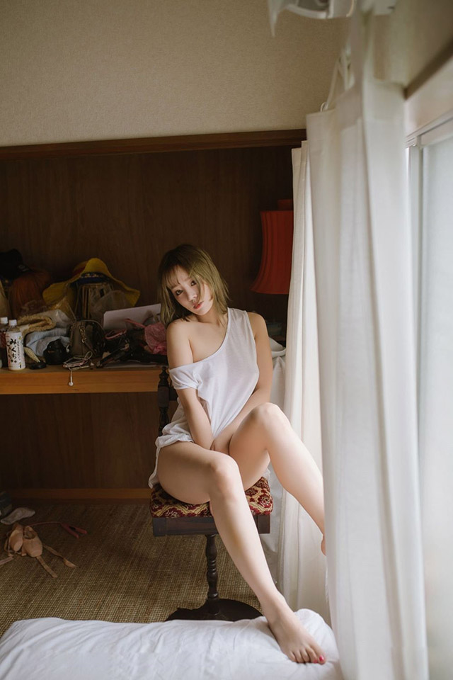 图片[6]-人气模特王语纯(王雨纯)半透明白背心写真   下午阳光与推女郎照进心里-知乐社