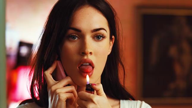 恐怖电影《珍妮弗的肉体》看校园性别政治的惊悚寓言-知乐社