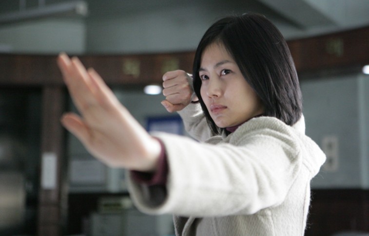 韩国黑色喜剧《率性而活》,荒诞演习中的社会镜像-知乐社