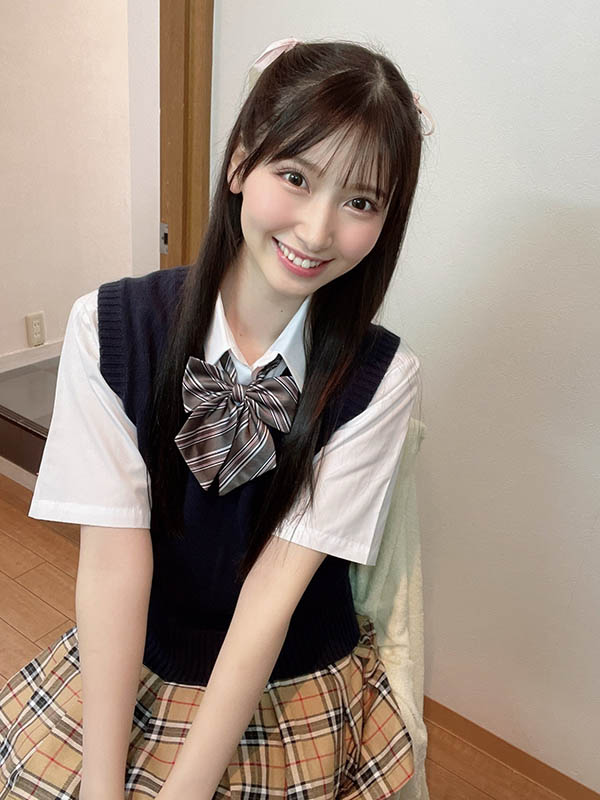 美女主播《香椎花乃》精选作品推荐封面预览及内容赏析-知乐社