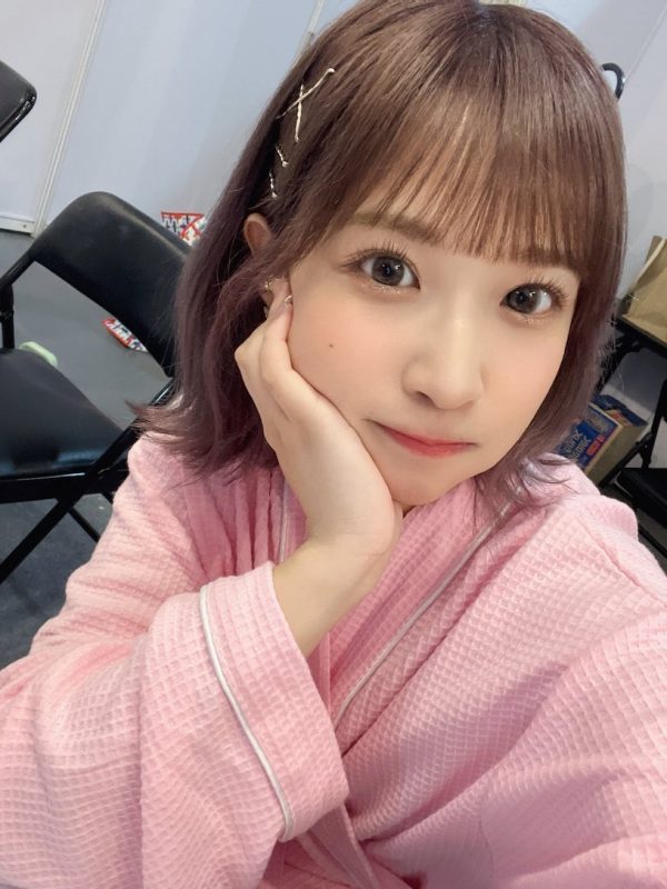 小只马萝莉《荣川乃亚》精选作品推荐封面预览及内容赏析-知乐社