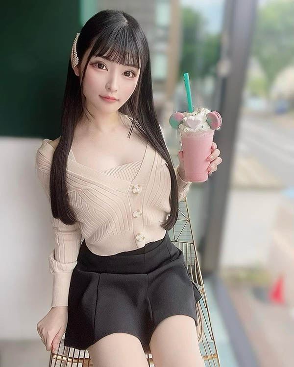 白皙巨球妹《胡桃樱》精选作品推荐封面预览及内容赏析-知乐社